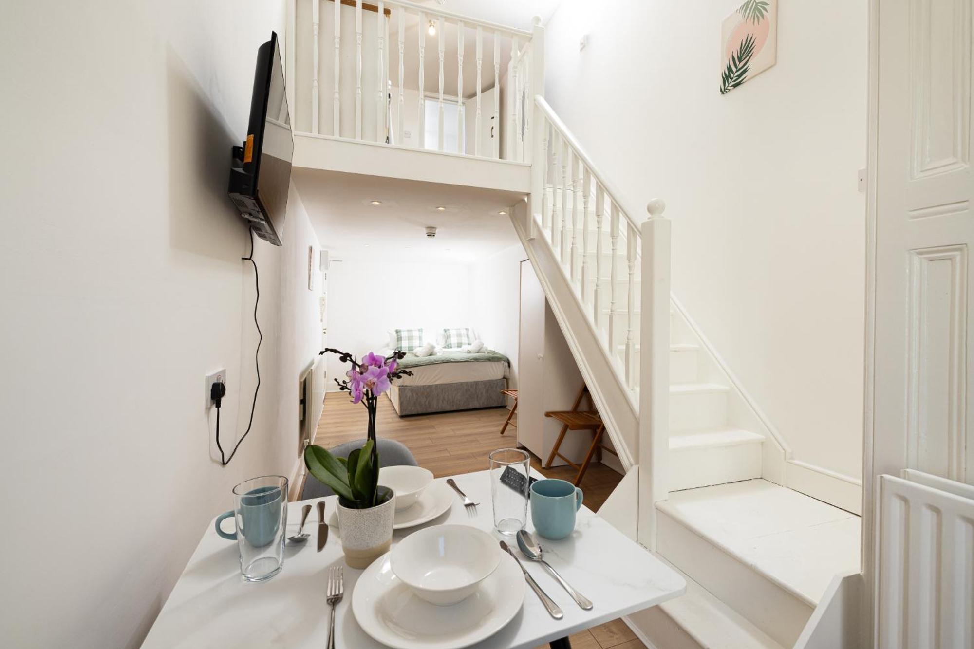 Charmstay Swiss Cottage Londra Esterno foto
